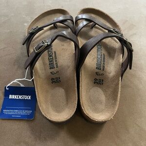 Never worn Womens Birkenstocks  size 39